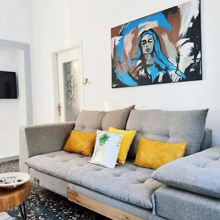 Diamanto's Apartment